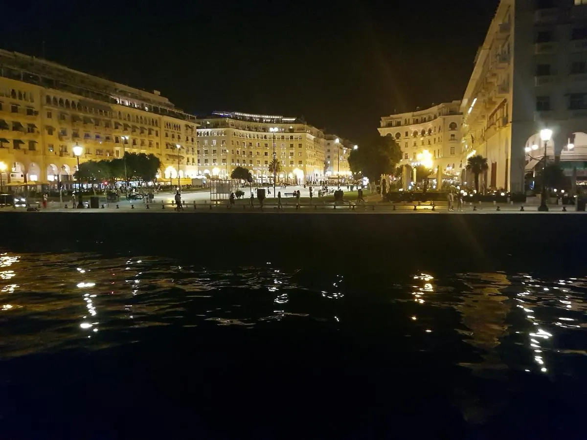 Antigonidon Square Luxury Apartment Szaloniki